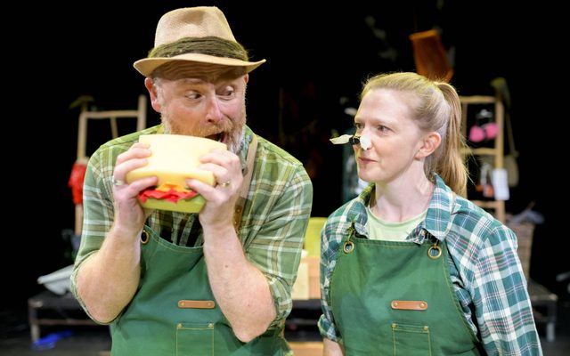 ProdShot FOUR SEASONS LITTLE BULB-70 credit Paul Blakemore